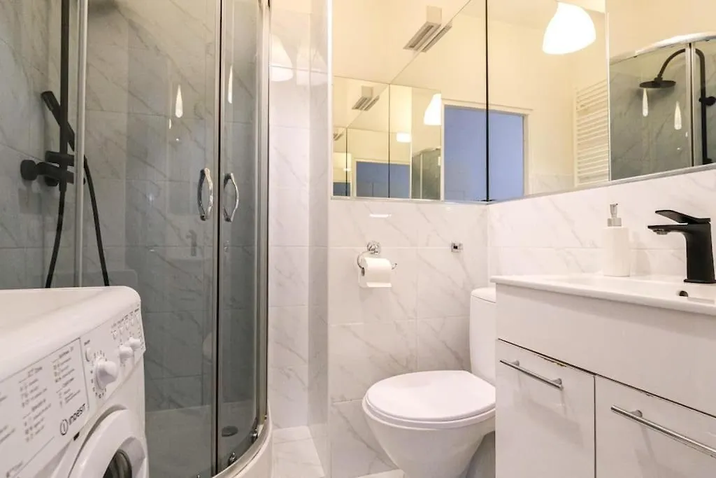 Comfy Apartment 25 Train Station Krakow Poland